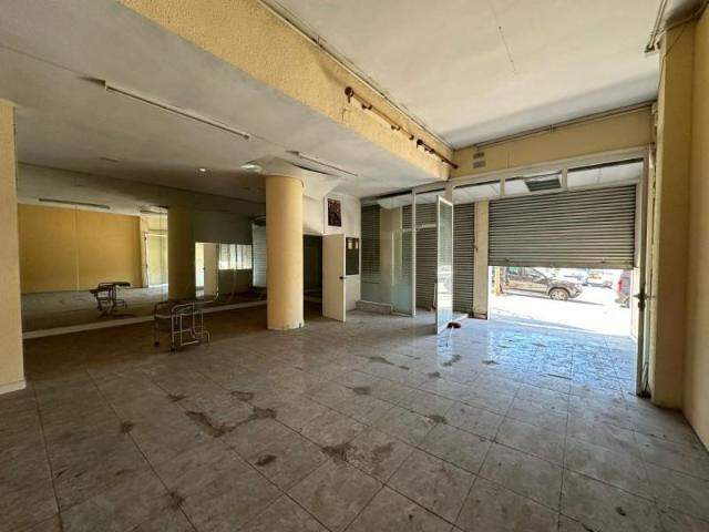 Local Comercial en alquiler en Cornellà De Llobregat