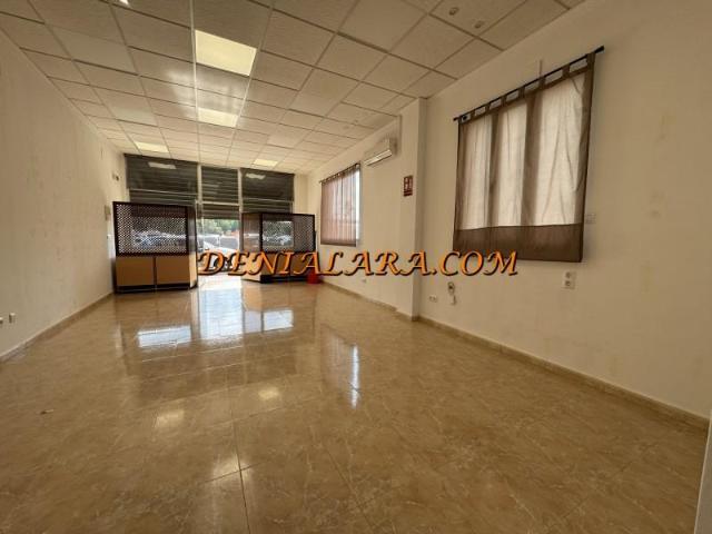 Local Comercial en alquiler en Dénia, Barri París-Pedrera / Camp Roig
