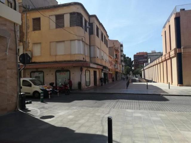 Local Comercial en alquiler en Elda, Mujeres del Calzado