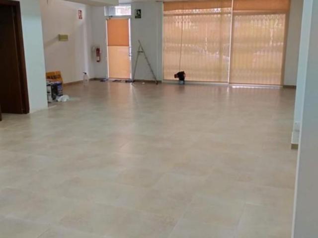 Local Comercial en alquiler en Esparreguera, Barcelona