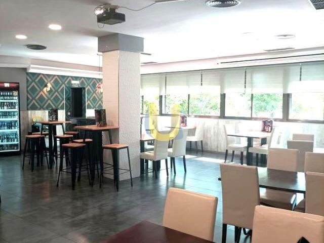 Local Comercial en alquiler en Galapagar, Casa Amarilla