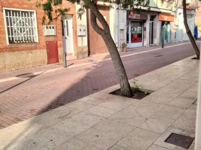 Local Comercial en alquiler en Gavà, Àngela Roca