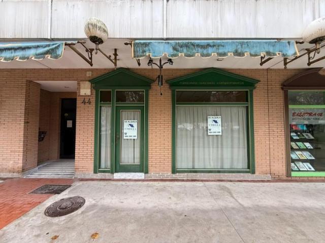 Local Comercial en alquiler en El Llano, Gijón