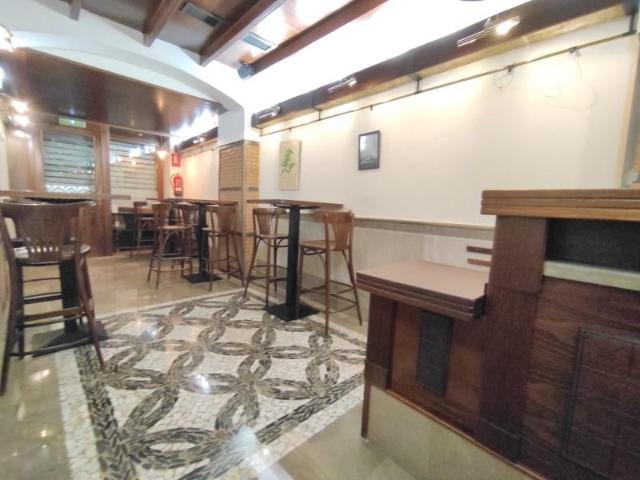 Local Comercial en alquiler en Granada, Centro - Sagrario