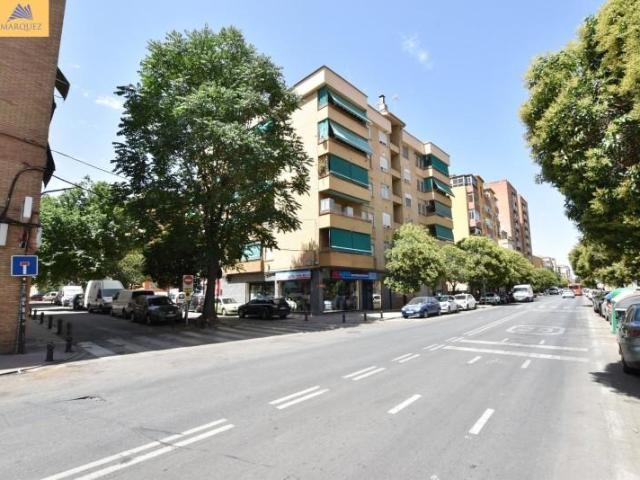 Local Comercial en alquiler en Granada, Carretera de la Sierra