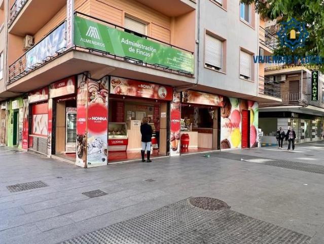 Local Comercial en alquiler en Granada, Centro - Sagrario