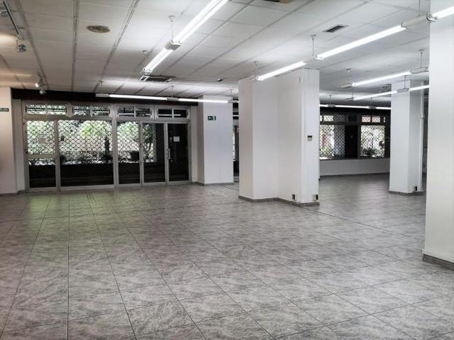 Local Comercial en alquiler en Granada, San Ildefonso