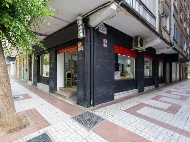 Local Comercial en alquiler en Granada, Zaidín - Vergeles