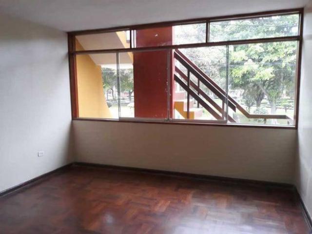 Local Comercial alquiler en La Victoria, Lima Metropolitana