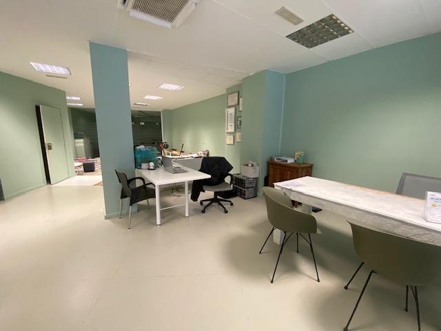 Local Comercial en alquiler en Lleida, Xalets - Humbert Torres