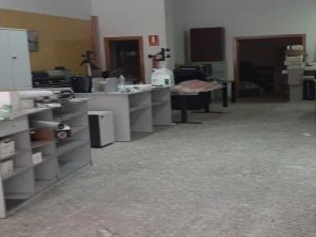 Local Comercial en alquiler en Sarroca De Lleida, Universitat Local Comercial en alquiler en Sarroca De Lleida, Universitat
