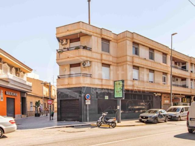 Local Comercial en alquiler en Los Montesinos Local Comercial en alquiler en Los Montesinos