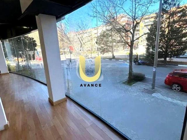 Local Comercial en alquiler en Concepción, Madrid