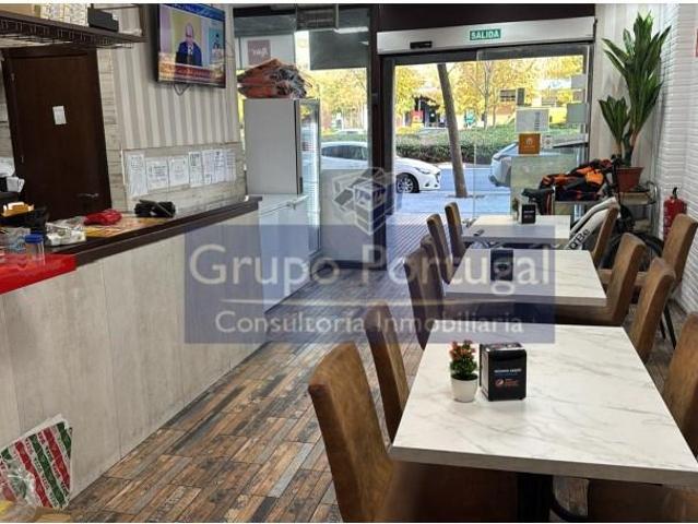 Local Comercial en alquiler en Canillas, Madrid