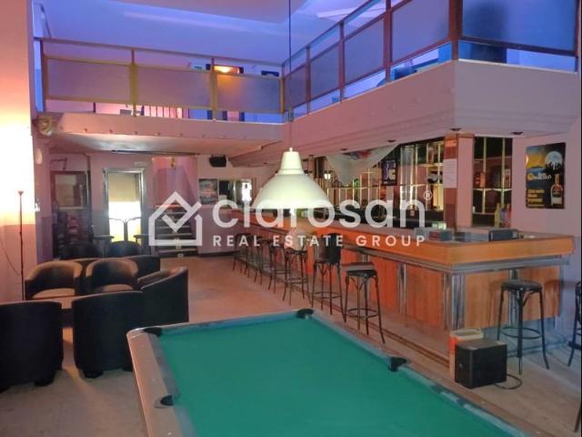 Local Comercial en alquiler en Málaga, Haza de la Pesebrera