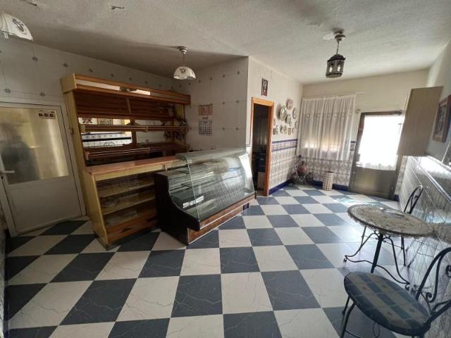 Local Comercial en alquiler en Orusco De Tajuña, Madrid