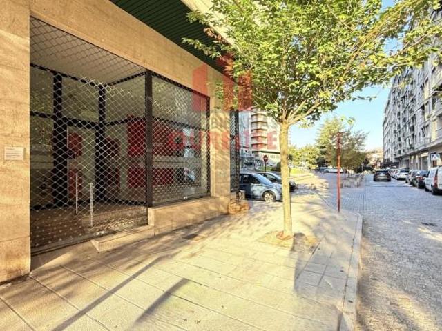 Local Comercial en alquiler en As Lagoas, Ourense