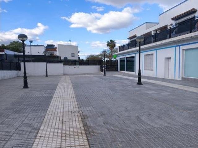 Local Comercial en alquiler en Palomares Del Río, Andalucía