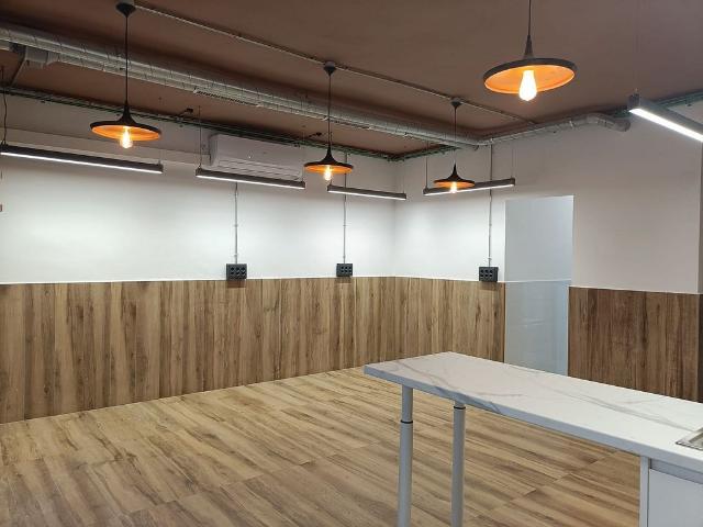 Local Comercial en alquiler en Sants-Montjuïc, Barcelonès