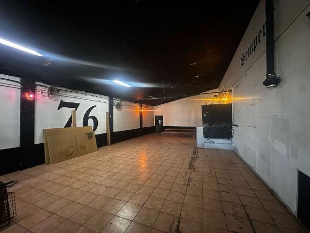 Local Comercial en alquiler en Centre, l'Hospitalet de Llobregat