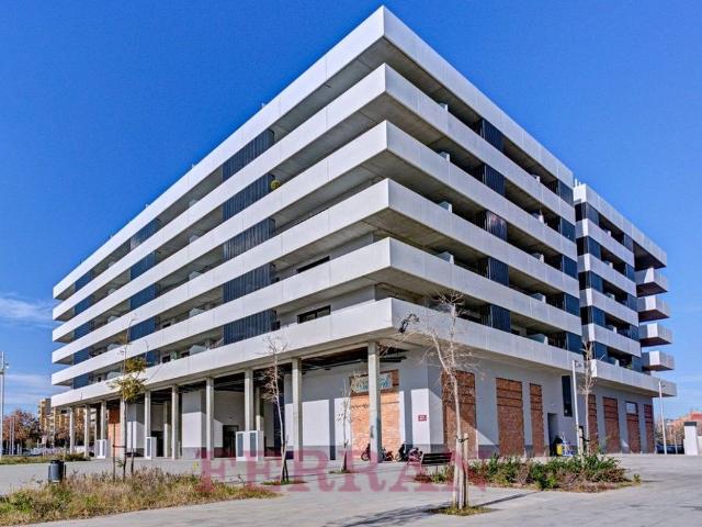 Local Comercial en alquiler en La Catalana - districte 4, Sant Adrià De Besòs