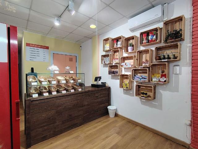 Local Comercial en alquiler en Horta-Guinardó, Barcelonès