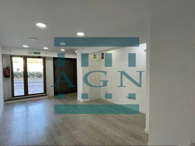 Local Comercial en alquiler en Nou Barris, Barcelonès