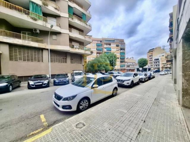 Local Comercial en alquiler en Rubí, Barcelona