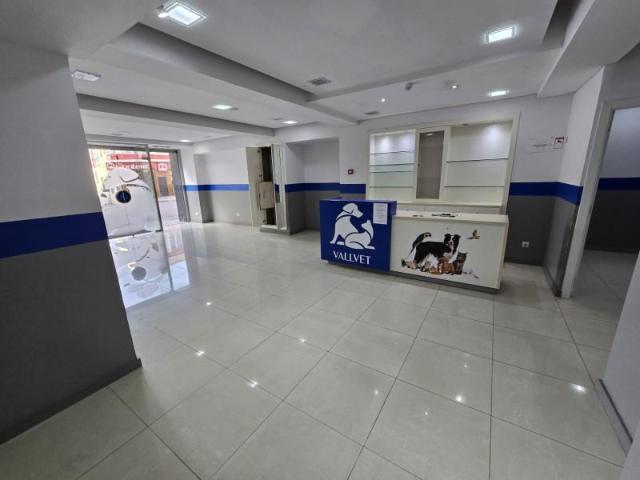 Local Comercial en alquiler en Sabadell, la Creu de Barberà