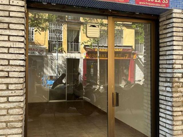 Local Comercial en alquiler en Barcelonès, Catalunya
