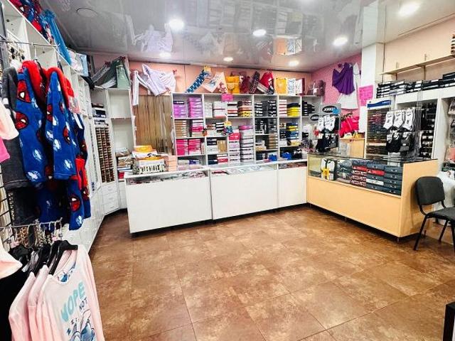 Local Comercial en alquiler en Barcelonès, Catalunya
