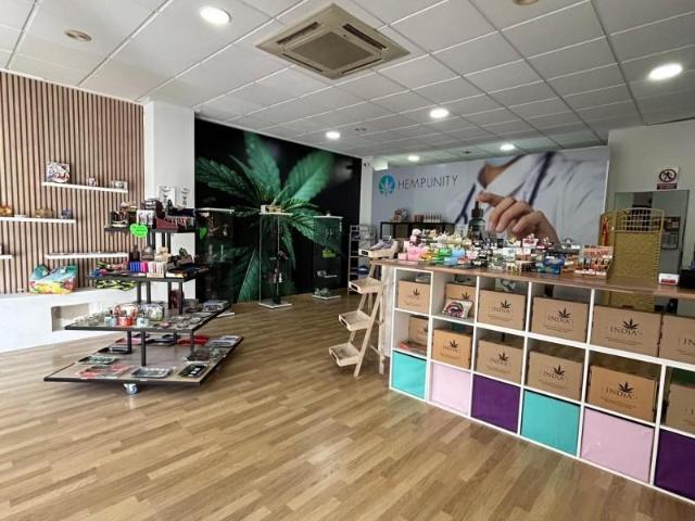 Local Comercial en alquiler en Santa Pola