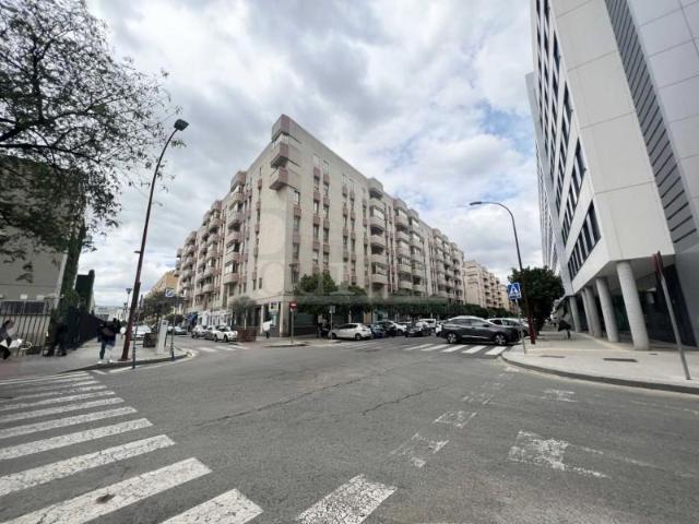 Local Comercial en alquiler en Sevilla, La Buhaira