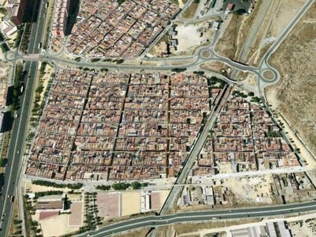 Local Comercial en alquiler en Cerro-Amate, Sevilla