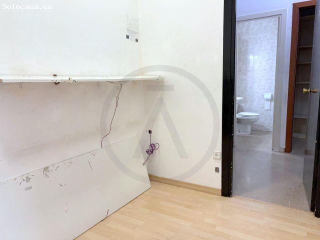 Local Comercial en alquiler en Pere Parres, Terrassa