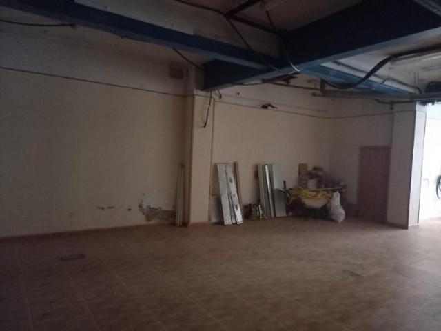 Local Comercial en alquiler en Terrassa, la Maurina