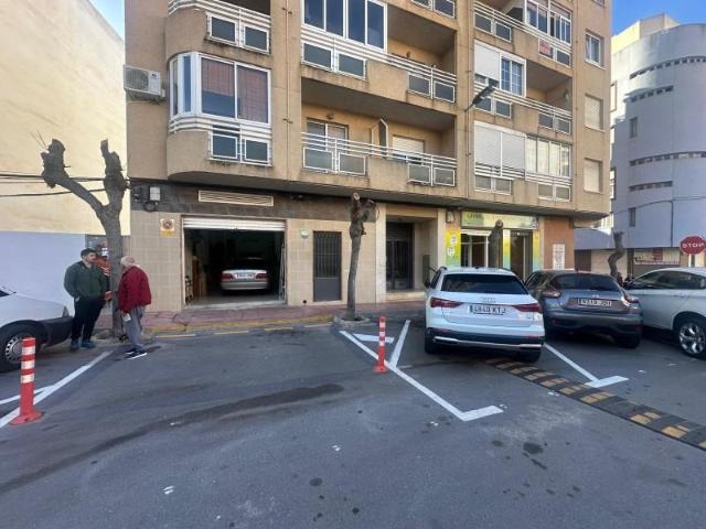 Local Comercial en alquiler en Torrevieja, El Palmeral