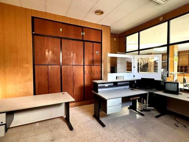 Local Comercial en alquiler en Raval de Crist, Roquetes