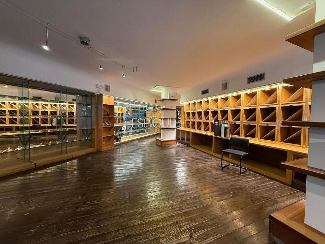 Local Comercial en alquiler en Eixample, Girona