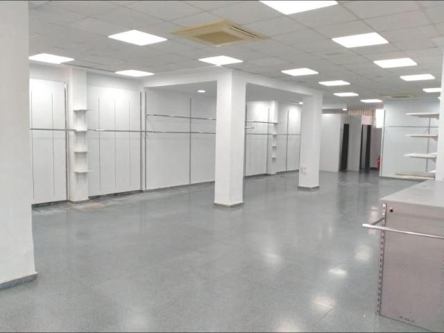 Local Comercial en alquiler en Valencia, Benicalap