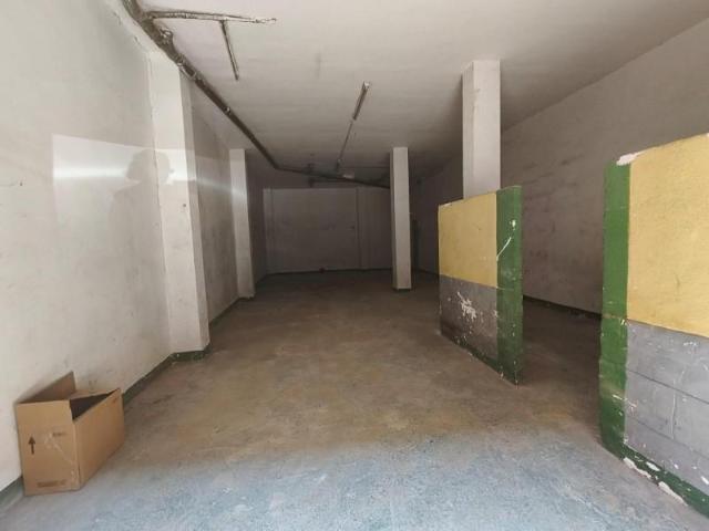 Local Comercial en alquiler en Valencia, Torrefiel