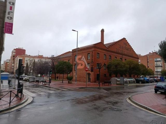Local Comercial en alquiler en Circular, Valladolid