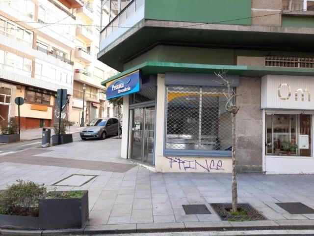 Local Comercial en alquiler en Vigo, O Castro