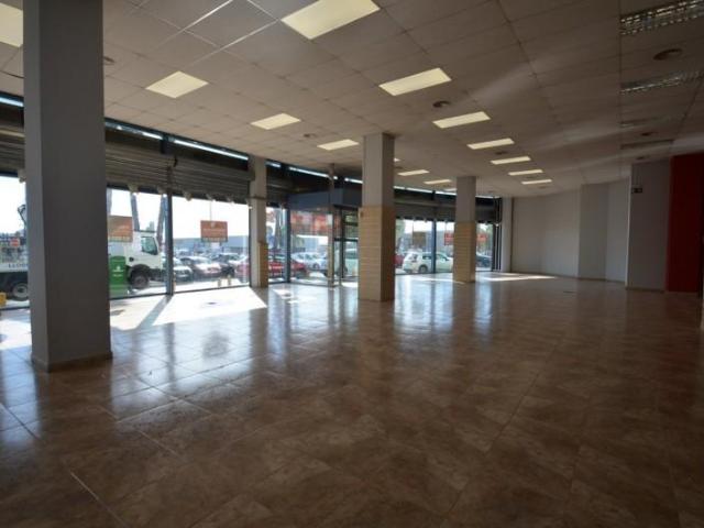 Local Comercial en alquiler en Vilanova I La Geltrú, Masia Nova