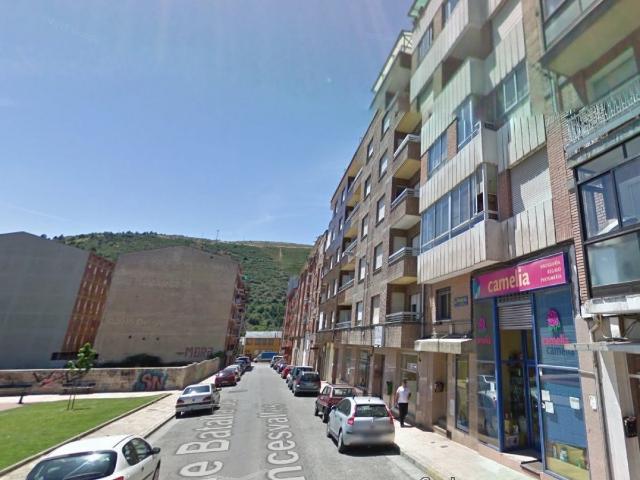 Local Comercial en alquiler en La Placa, Ponferrada