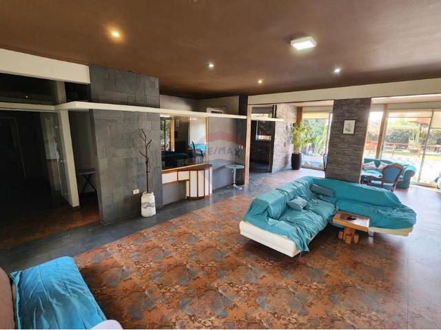 Local Comercial en Calle Larga