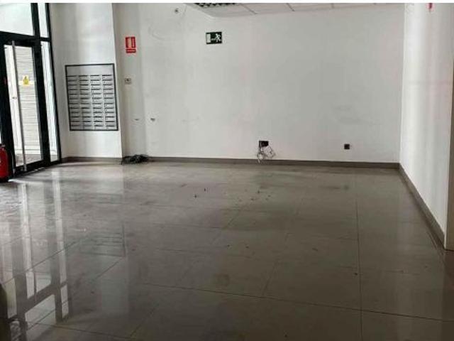 Local Comercial en venta en Cistierna, Castilla y León