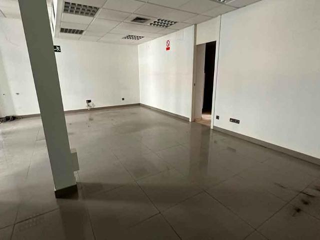 Local Comercial en venta en Cistierna, Castilla y León