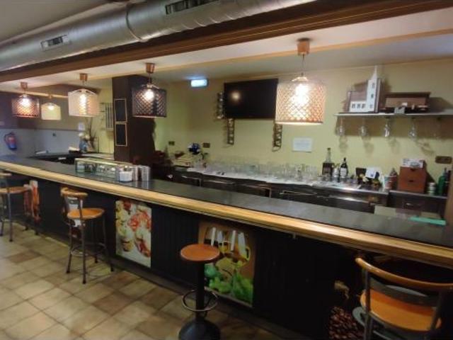 Local Comercial en alquiler en Laviada, Gijón