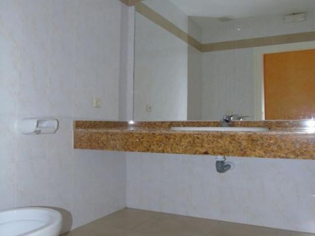 Local Comercial en alquiler en Sarón, Santa María De Cayón